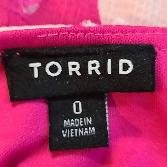 Torrid Pink & White Floral Dress with Clip-dots & Ruffle Bottom, Sz 0, Large, 12 - Picture 11 of 14